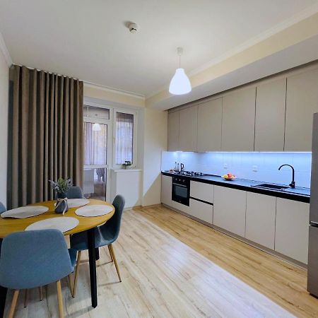 Cozy Apartment In Chisinau Ngoại thất bức ảnh