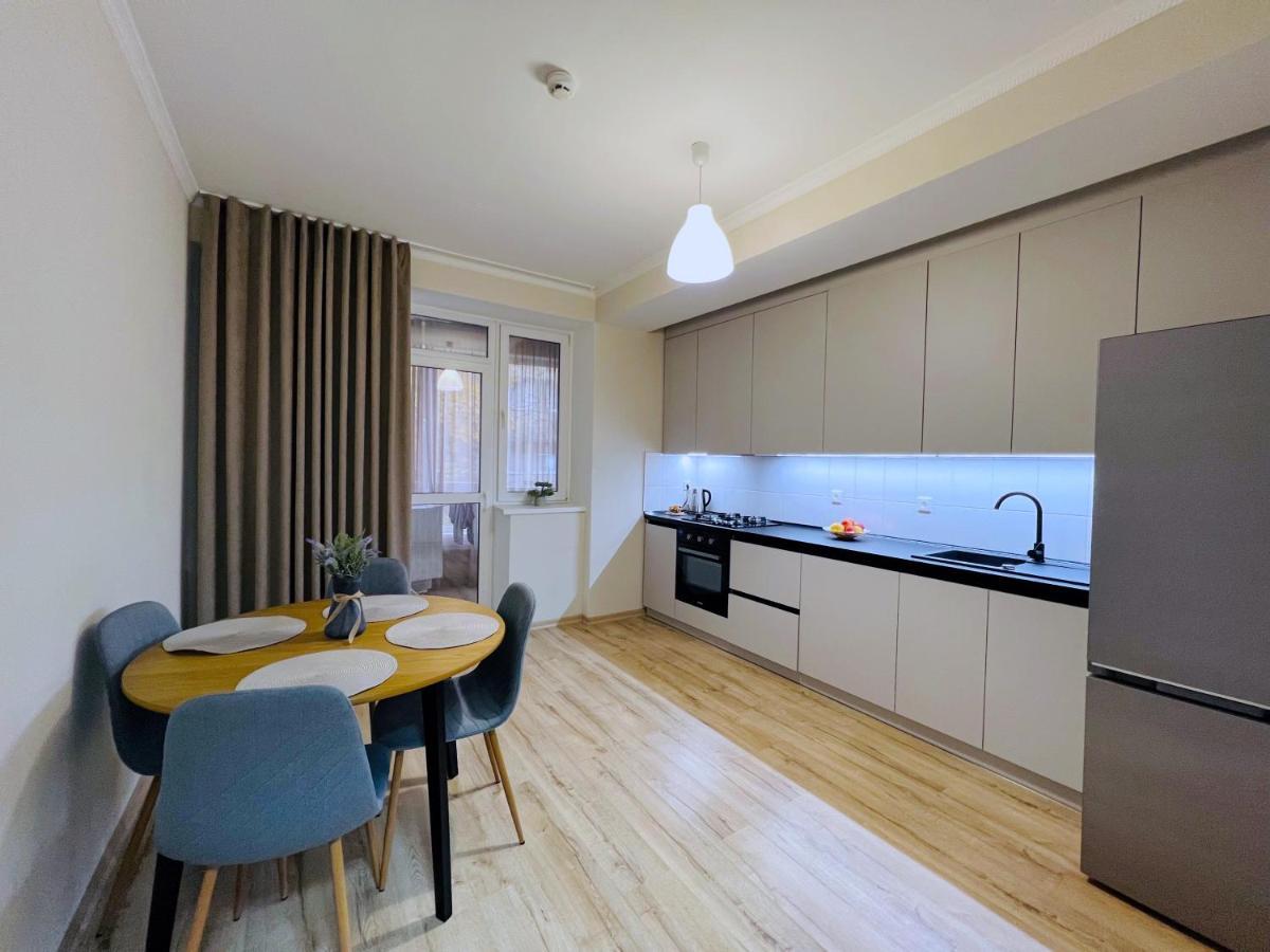 Cozy Apartment In Chisinau Ngoại thất bức ảnh