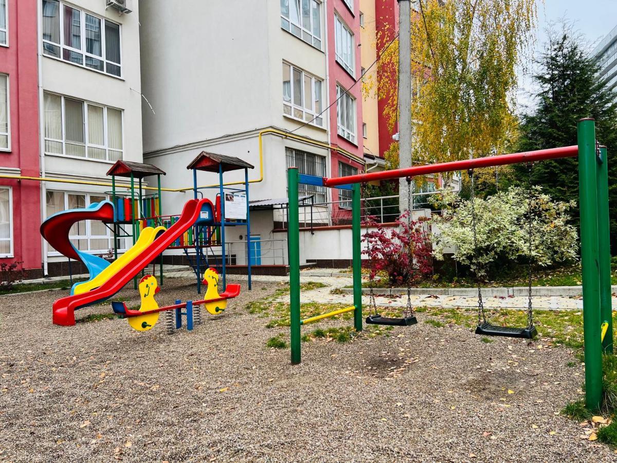 Cozy Apartment In Chisinau Ngoại thất bức ảnh
